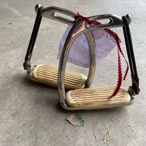 Children’s peacock stirrup irons